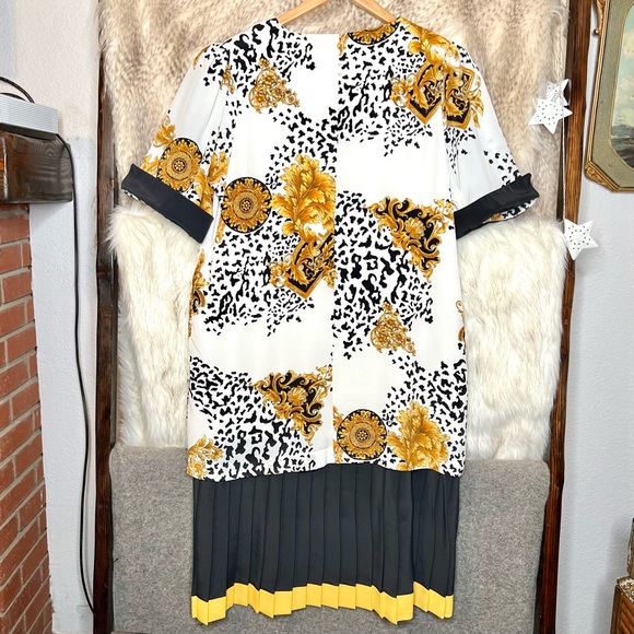 Vintage Davinchy Pleated Dress - Picture 6 of 6